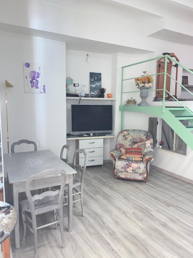 Joli Studio Au Soleil Apartment Ментона Екстериор снимка