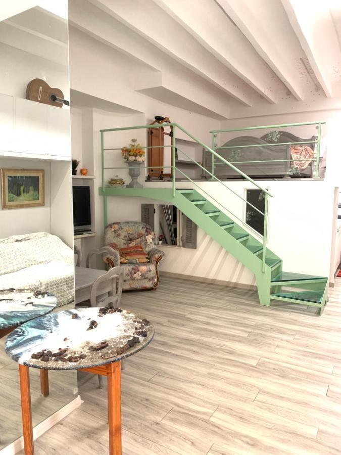 Joli Studio Au Soleil Apartment Ментона Екстериор снимка